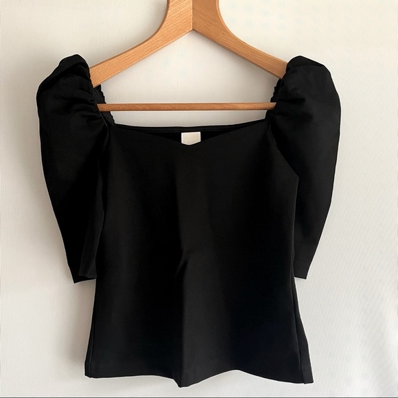 H&M puff sleeve top - Picture 2 of 3